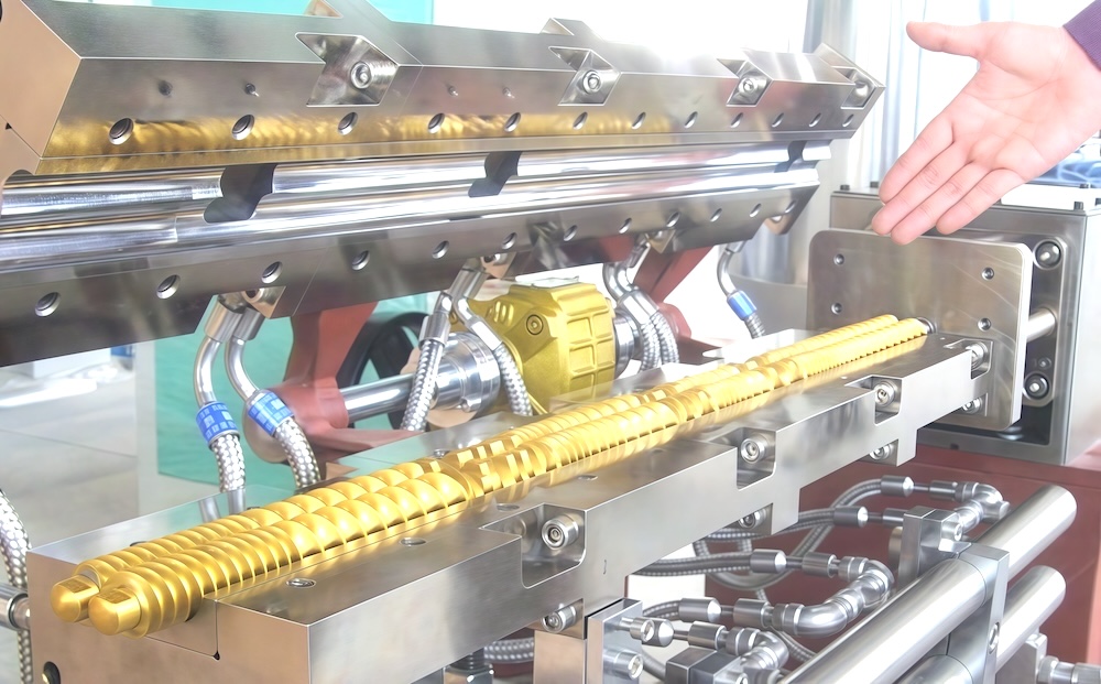 Xinda clam shell twin screw extruder_PSHJ-20